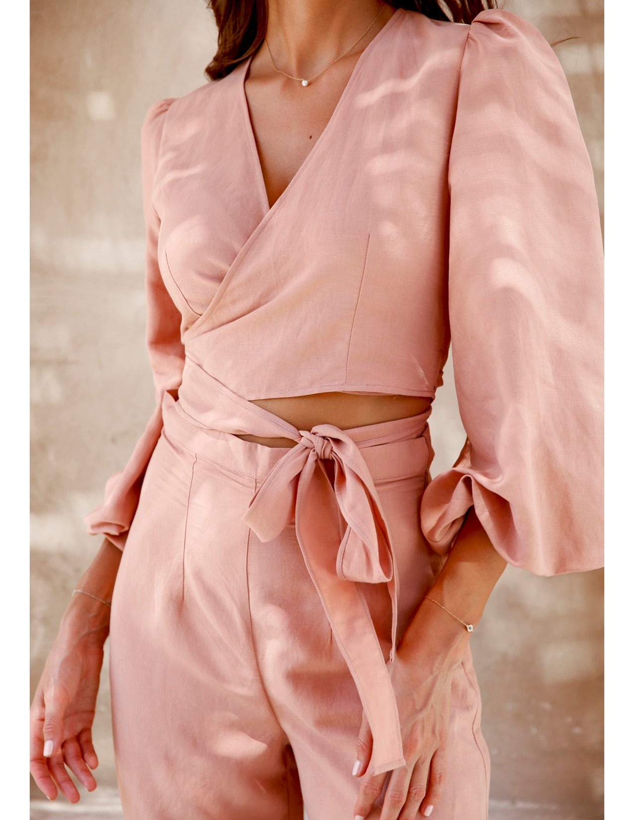 Elegance's top and pants linen plant based